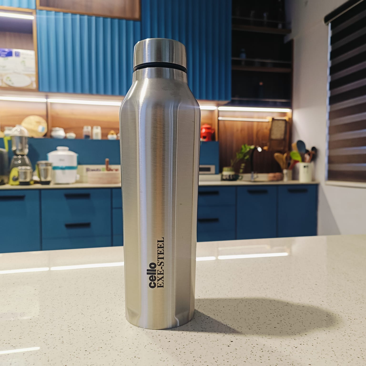 Cello Vertex  Stainless Steel Leak-Proof Water Bottle – Stylish, Odorless & Food-Grade Hydration Solution for Cold Drinks| Sleek | Stylish | 100% Stainless steel | 1000 ML